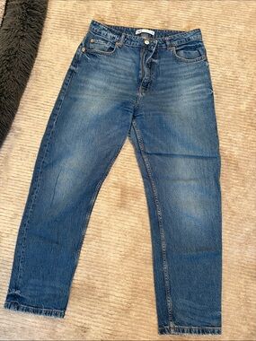 Zara Women’s Medium Blue Relaxed Jeans